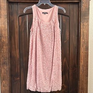 Chic Pink Textured Sleeveless Dress